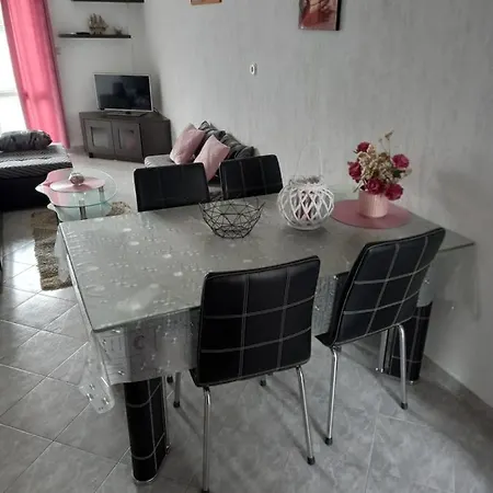Makaus Apartmán *