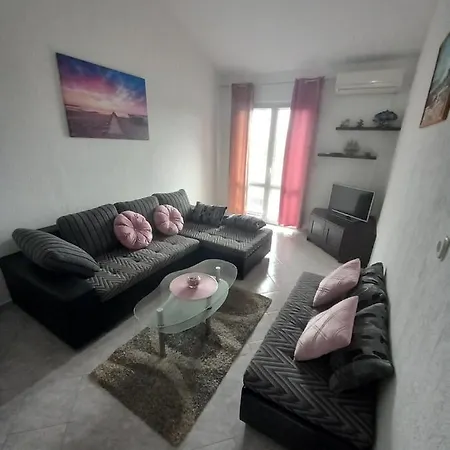 Makaus Apartment Kampor