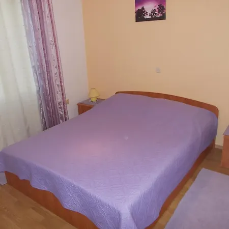 Apartment Makaus