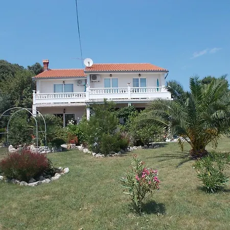 Makaus Apartmán *