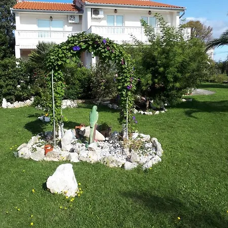 Makaus Apartment *