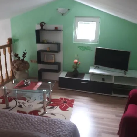 Makaus Apartment